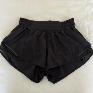 Lululemon Hotty Hot Short